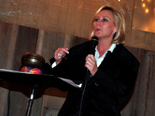 carla-speaking-4